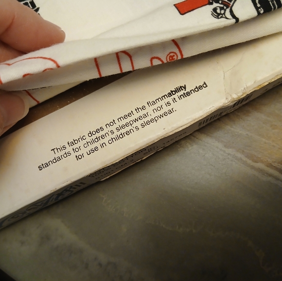 NOS GM GOODWRENCH #3,  fabric by the yard White Cotton Vintage Racing, Oak Hill - Picture 5 of 5